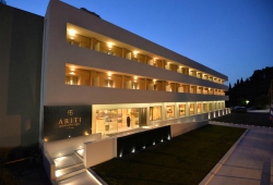 ARITI GRAND HOTEL 4*, στο Κανόνι Κέρκυρας