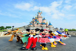 Ατομικό ταξίδι στο πάρκο Disneyland της Γαλλίας