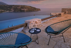 PETRA & FOS BOUTIQUE HOTEL & SPA 4* , στο Οίτυλο