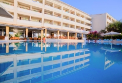 ELEA BEACH HOTEL 4*, στη Δασιά Κέρκυρας