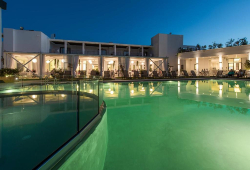 AQUA BAY HOTEL 5*, στο Τσιλιβί Ζακύνθου
