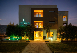 ESSENCE LIVING EXCLUSIVE 4*, στα Ιωάννινα