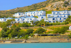 DOLPHIN BAY 4*, στη Σύρο