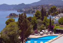 CORFU HOLIDAY PALACE 5*, στο Κανόνι Κέρκυρας