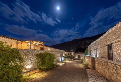 SEMANTRON TRADITIONAL VILLAGE 4* , στον Ελαιώνα Αχαΐας