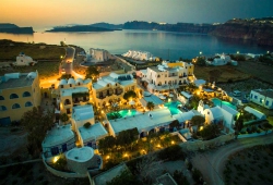 MATHIOS VILLAGE 3*, στη Σαντορίνη