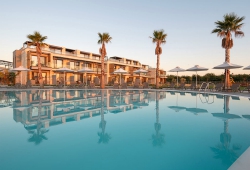 PORTES LITHOS LUXURY RESORT 5* , στη Νέα Ποτίδαια Χαλκιδικής