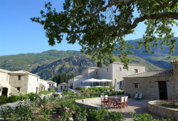 SEMANTRON TRADITIONAL VILLAGE 4* , στον Ελαιώνα Αχαΐας 