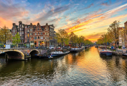 Ατομικό ταξίδι στο Άμστερνταμ