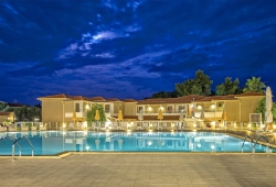 LAGOMANDRA BEACH & SUITES 4*, στη Λαγόμανδρα Χαλκιδικής